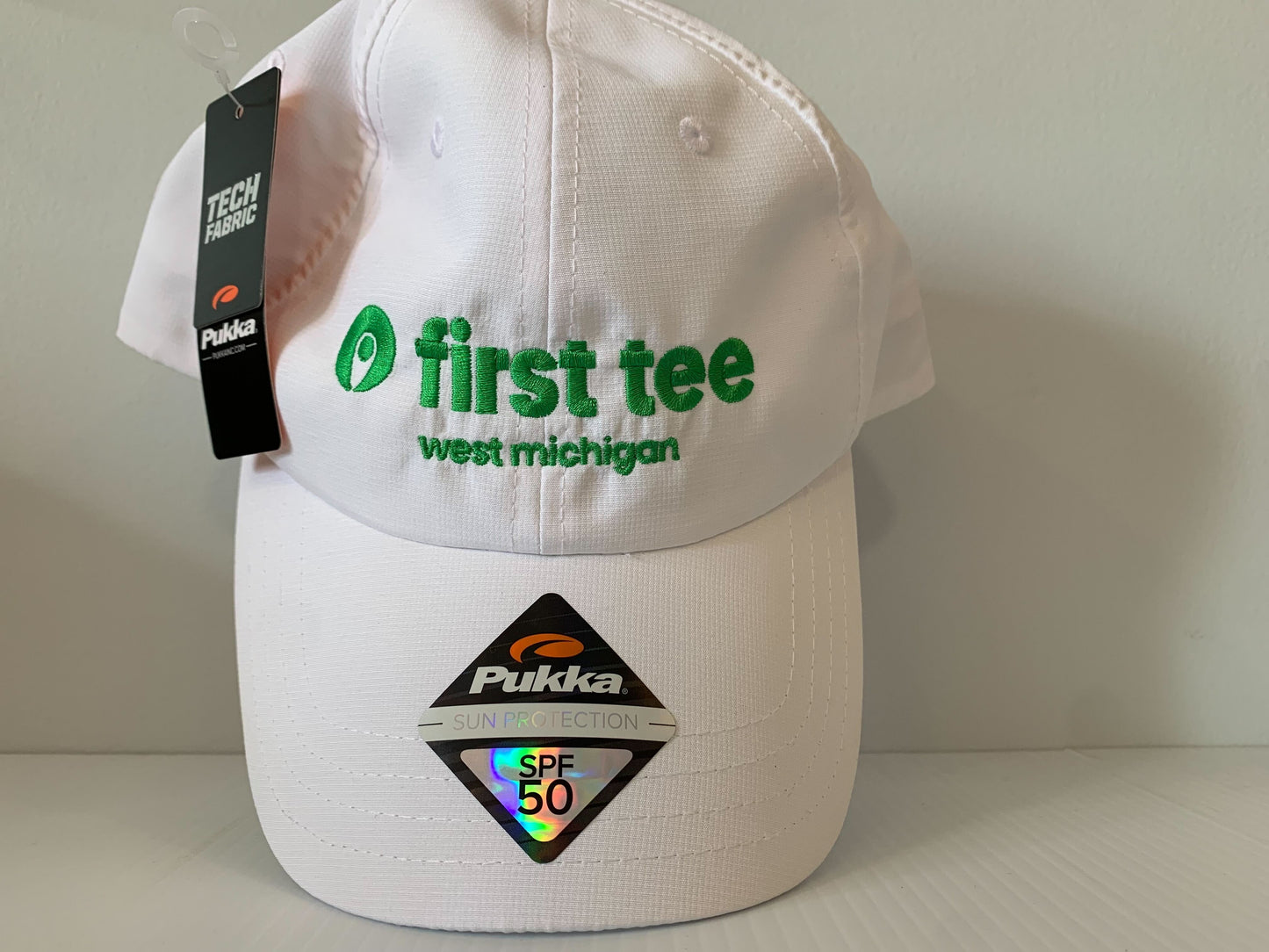 Pukka UV Lite Hat - White with Green Logo